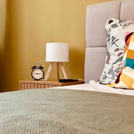 Central Apartment *